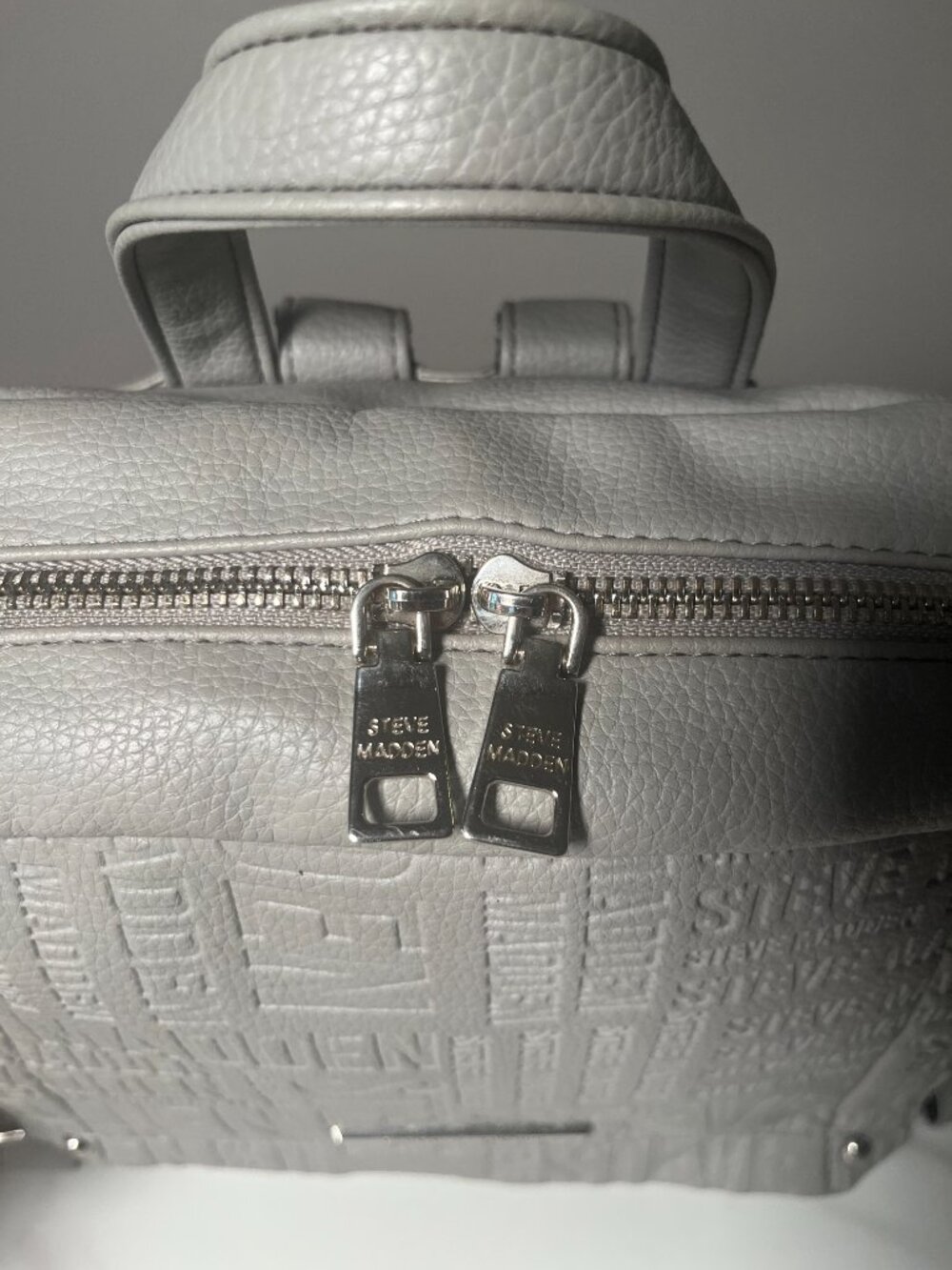 Steve Madden Embossed Logo Backpack Purse – NWOT - Picture 3 of 11